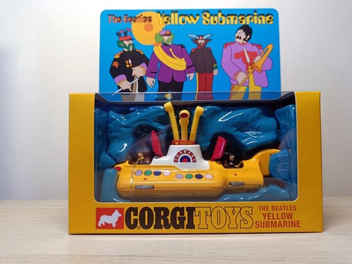 Corgi model club - corgi, yellow
