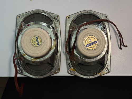 Pair grundig speakers - pair,