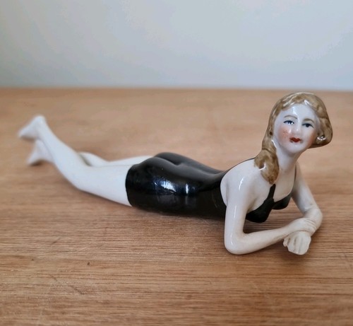 Art deco bathing - bathing, beauty