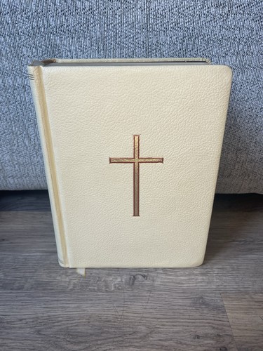 Holy bible complete family - complete,