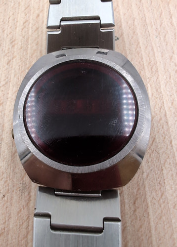 Vintage 1970s led watch - led,