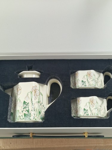 Ceramic tea set - tea, box