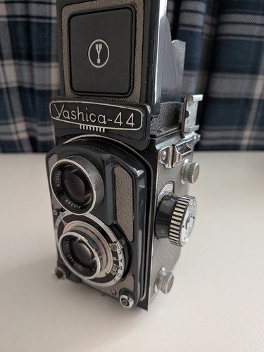 Yashica 127 film tlr - 127,