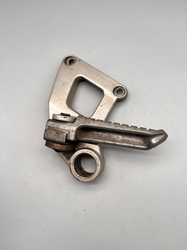 Kawasaki zzr600 footrest - zzr600,