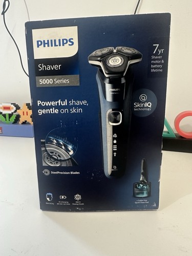 Philips 5000 series shaver - philips,