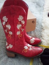 Floral,Embroidered,cowgirl,lin