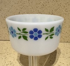 JAJ Pyrex Vintage Blue Band