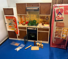 Vintage 1980s Sindy Kitchen & Fridge Pedigree spares / repairs