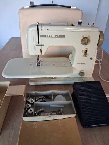 Swiss bernina 707 minimatic - 707,