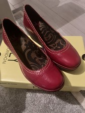 🌟 Women’s Fly London Yoni