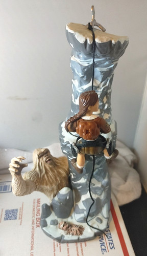 Playmates tomb raider lara - tomb,