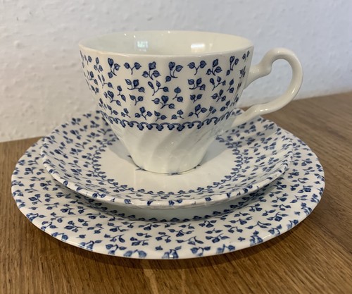 Vtg royal victoria rose - vtg,