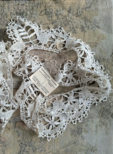 Antique lace trim - trim, bobbin