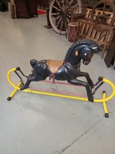 Triangle Vintage Black Rocking