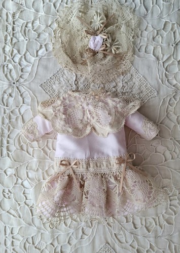 Beautiful dress hat - &,