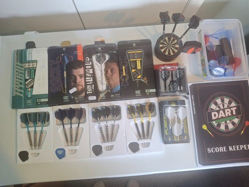 Full darts set - up,