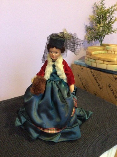 Peggy nisbet doll the - ,