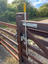Gate latch for 5 bar wooden