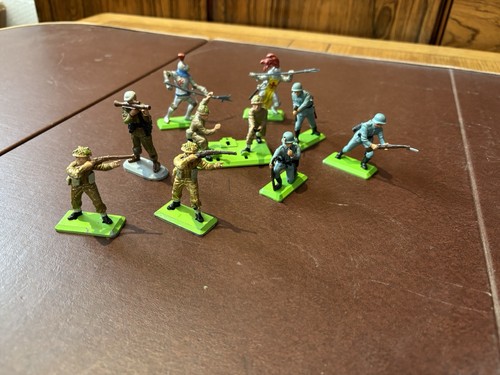 Britains toy soldiers - britains,