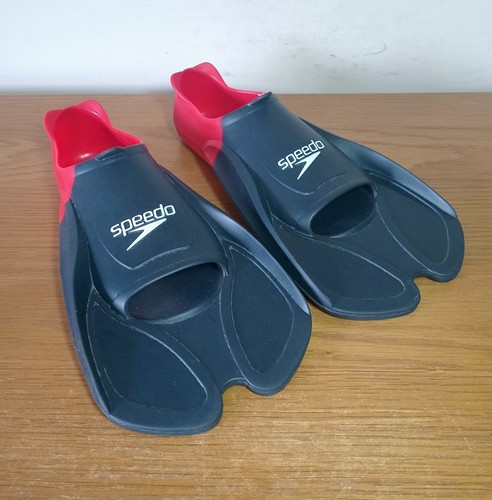 Speedo training fins - size,