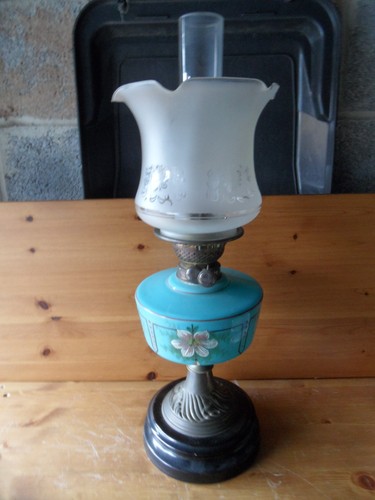Antique oil lamp - lamp, w/duplex