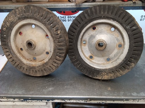 Paor solid wheels - of,