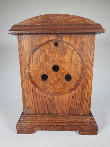 Vintage oak mantel clock - ​vintage,