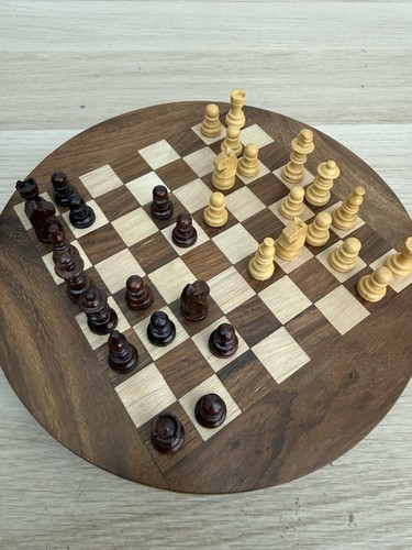 Round wooden folding chess set - wooden,