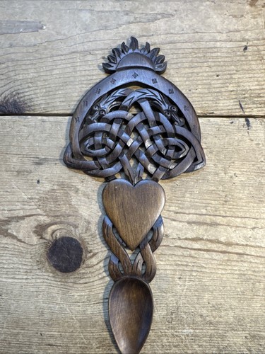 Carved wood welsh love - welsh,