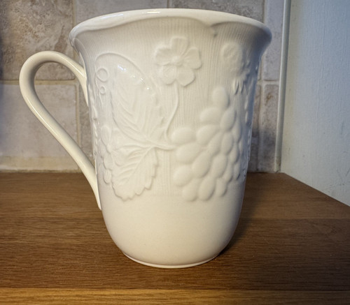 Wedgwood strawberry vine - strawberry,