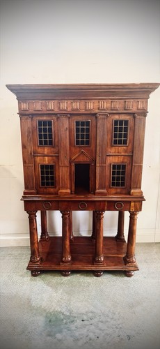 Fine dolls house cabinet in - dolls,