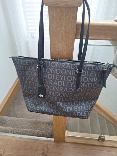 Radley signature logo zip - radley,