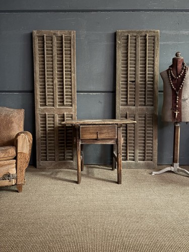 Rustic occasional table - table, /