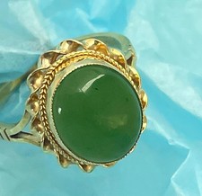 Vintage 9ct Gold Nephrite Jade