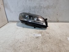 Volkswagen Passat B7 Headlight