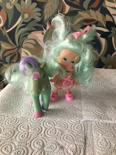 Vintage lanard doll - doll, pony