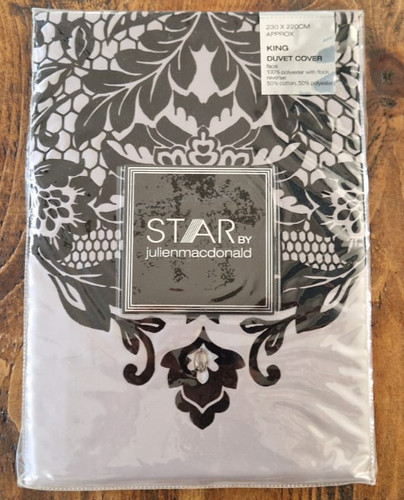 Star julien macdonald king - by,
