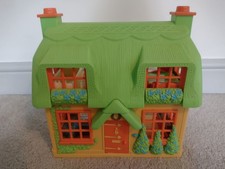 ELC HAPPYLAND ROSE COTTAGE