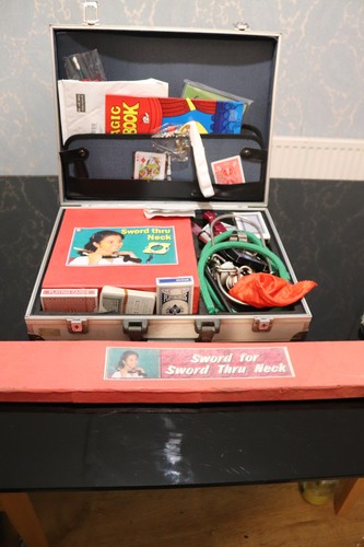 Vintage magic set kit - vintage,