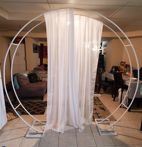 Oversize large round wedding - large,