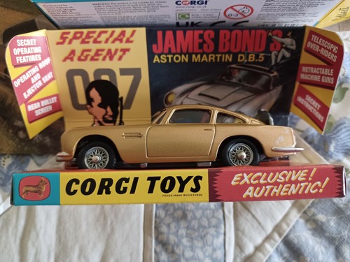 James bond aston - james,