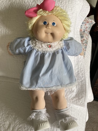 Cabbage patch doll - patch, lemon