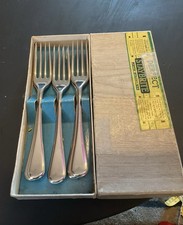 6 Vintage “Perfect Staybrite