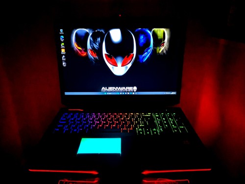 Inch alienware dell - dell, i7