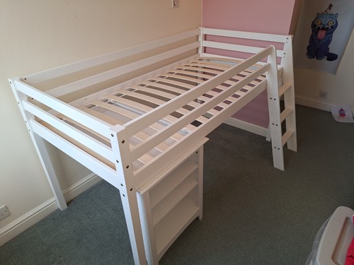 Childs single cabin bed - single,