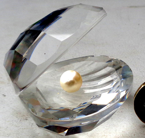 Giant size swarovski crystal - size,
