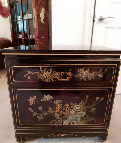 Oriental black lacquered - black, hand