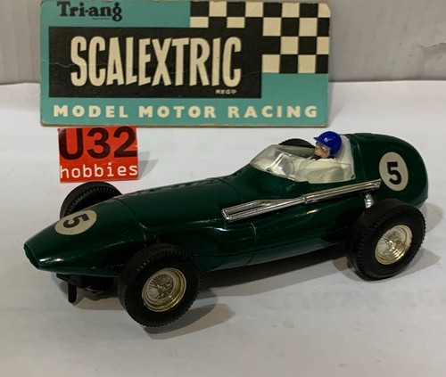 Slot car triang scalextric - car,