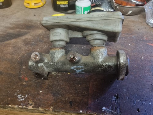 Brake master cylinder - master, ford