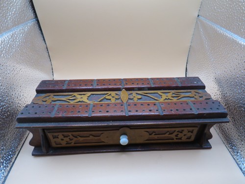 Vintage cribbage board pegs - board,